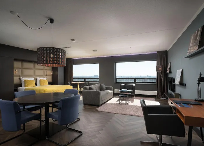 The Penthouse At Tower *
