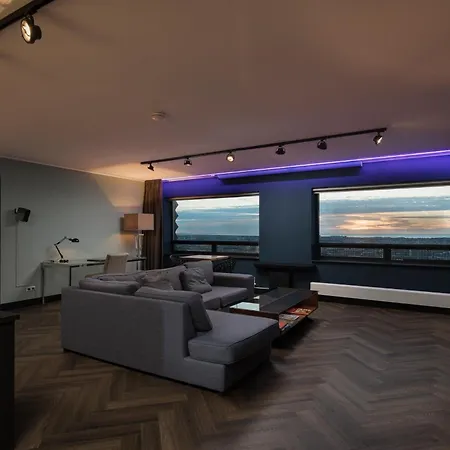 The Penthouse At Tower Apartment *