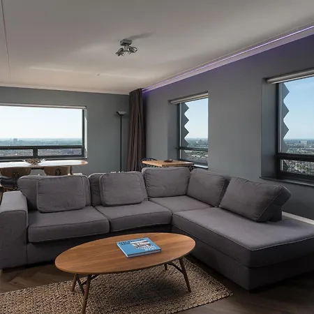 Апартаменты The Penthouse At Tower *