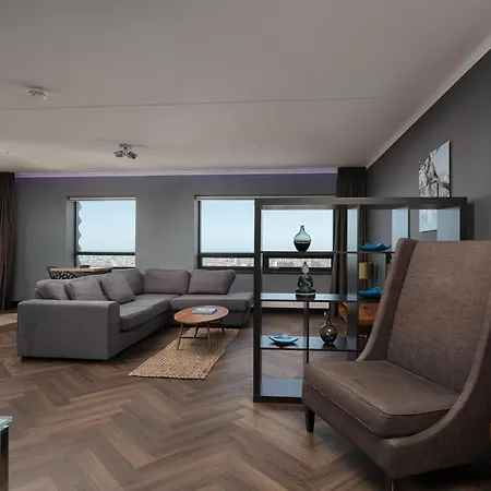 The Penthouse At Tower Apartment Den Haag