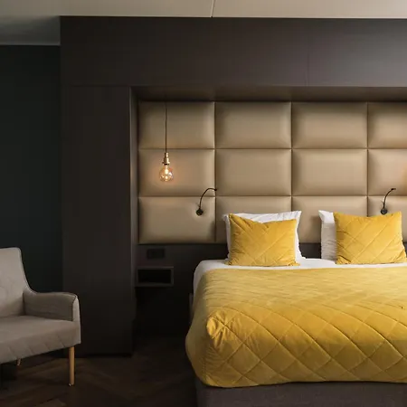 The Penthouse At Tower Apartment *