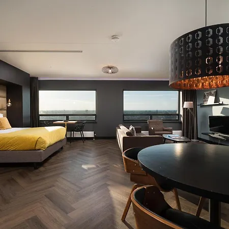 The Penthouse At Tower Apartment