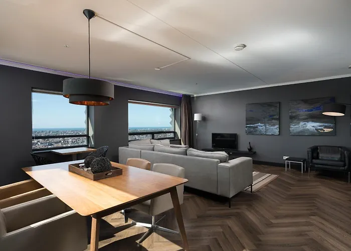 The Penthouse At Tower Daire *