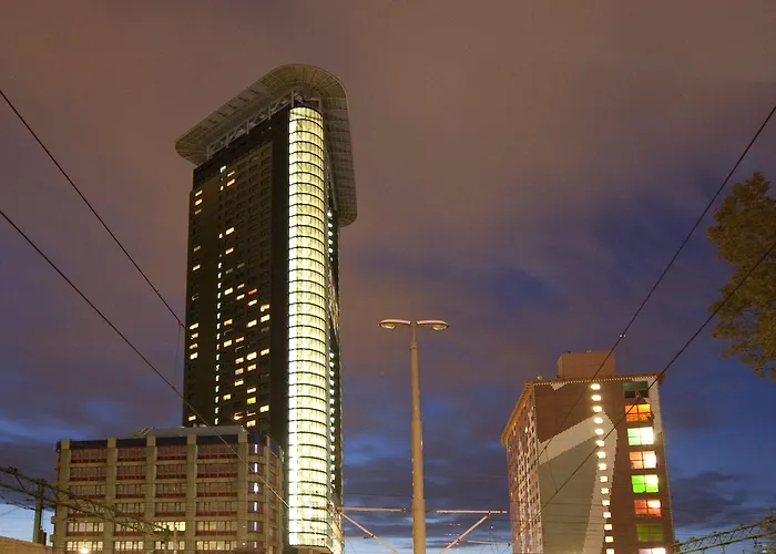 The Penthouse At Tower האג