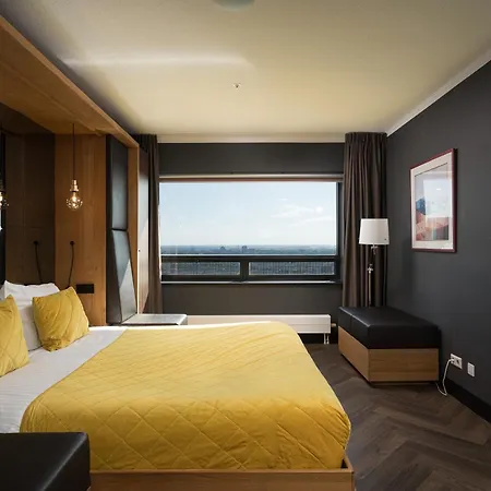 The Penthouse At Tower The Hague