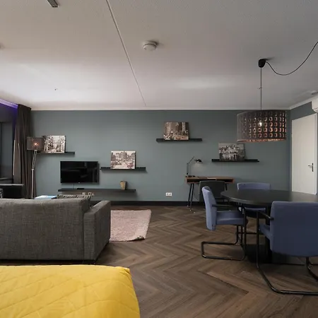 The Penthouse At Tower Apartment *