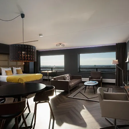 The Penthouse At Tower Apartment
