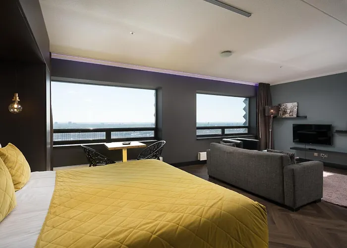 The Penthouse At Tower L'Aia